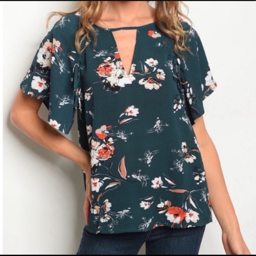 New Green Ruffle Sleeve Blouse